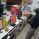 Vídeo - Bandidos assaltam drogaria e subtraem pertences dos empregados