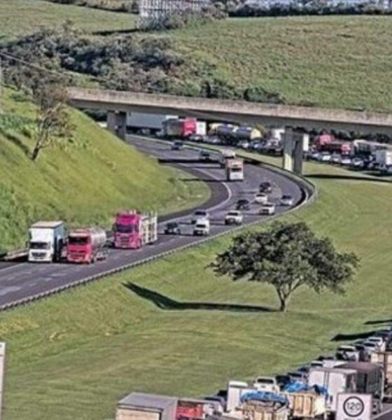 Acidente Grave Causa Enorme Congestionamento na Rodovia dos Bandeirantes