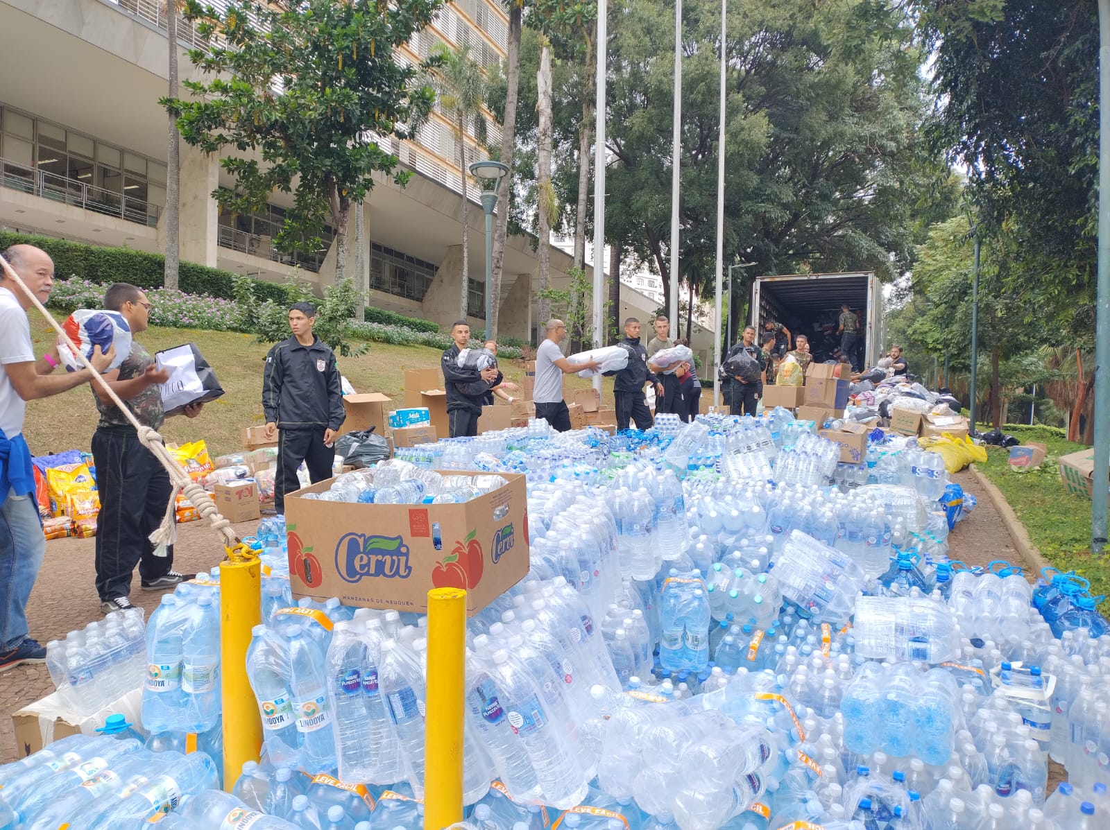 Campinas Mobiliza Esforços Solidários - Arrecadação Recorde de Doações para Vítimas das Enchentes no Rio Grande do Sul