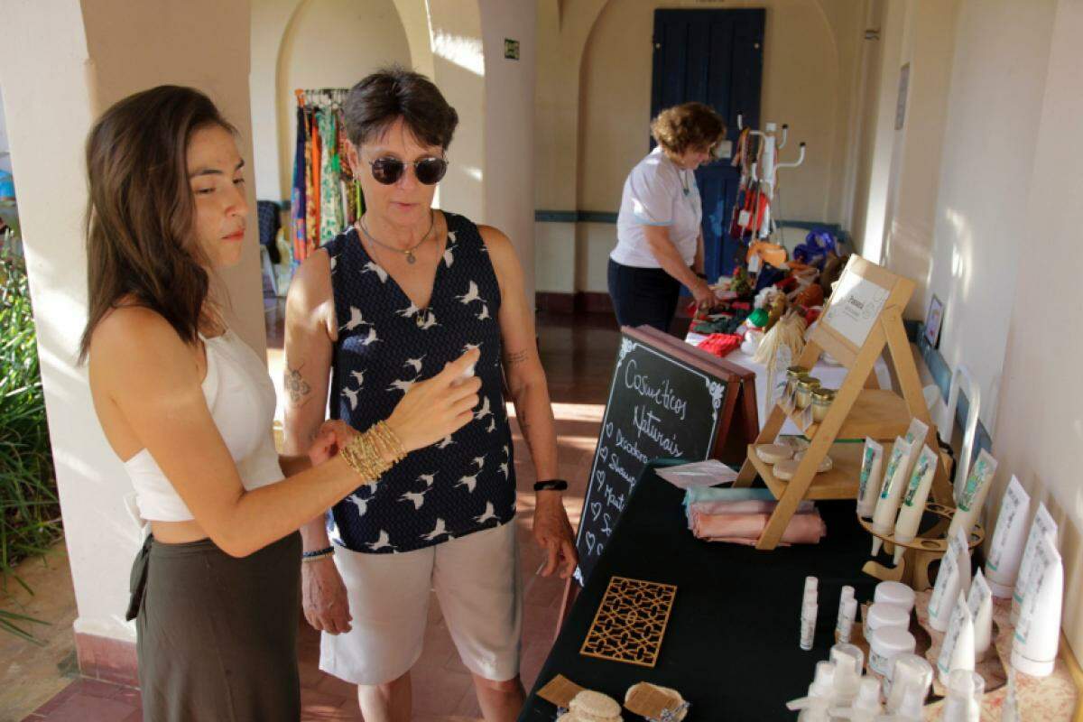 Celebrando a Tradição e Artesanato Local - A Feira do Casarão de Cândido Ferreira