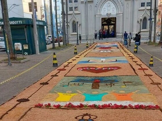 Cores, Devoção e Tradição - Celebrações de Corpus Christi Encantam Campinas