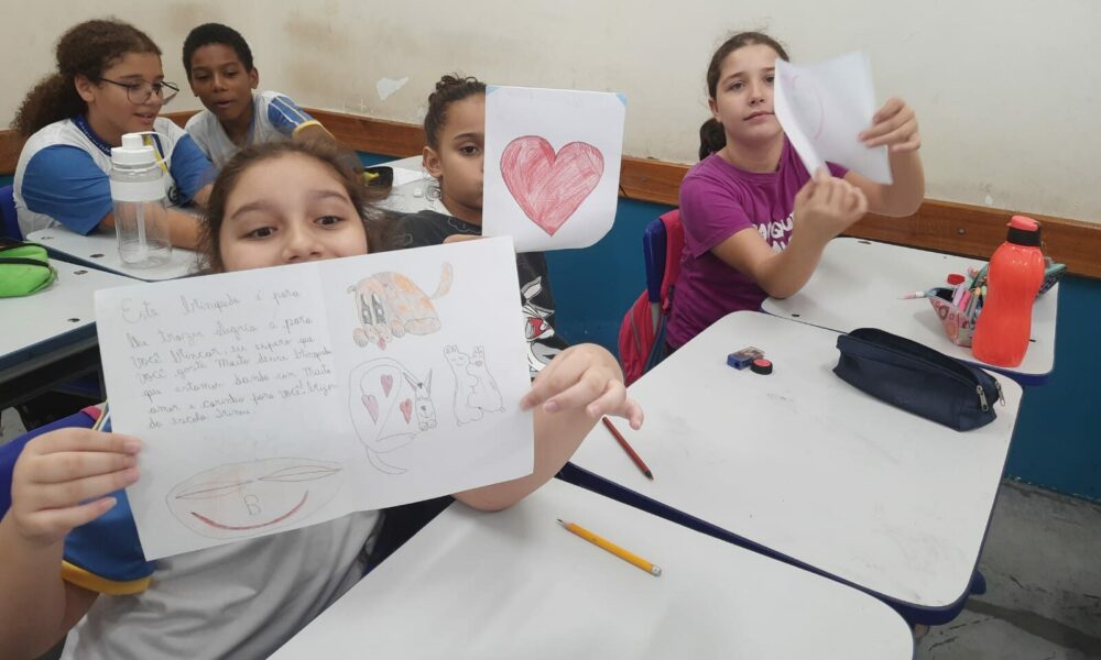 Mensagens de Esperança - Crianças de Jaguariúna Enviam Cartas Solidárias às Vítimas das Enchentes no Sul