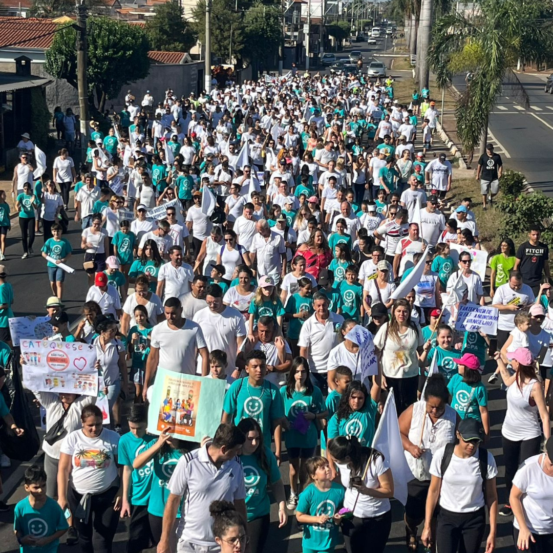 Mobilização Cidadã - A Caminhada pela Vida Ressoa Reivindicações e Promove Conscientização Ambiental