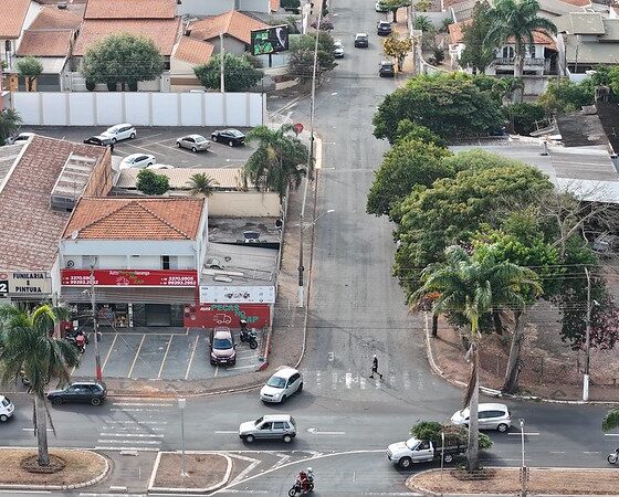 Mudanças no Trânsito da Rua Ana Esperança Zazeri em Americana Visam Melhorias no Fluxo e Segurança