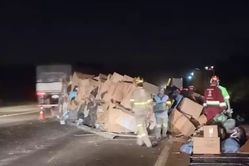 Tragédia na Rodovia dos Bandeirantes - Veículo de Ajuda Humanitária Sofre Acidente