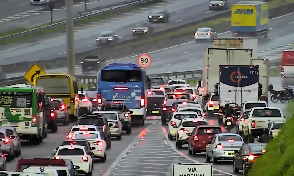 Batida entre Carro e Moto na Rodovia D Pedro I O Que Aconteceu Consequ ncias e Reflex es