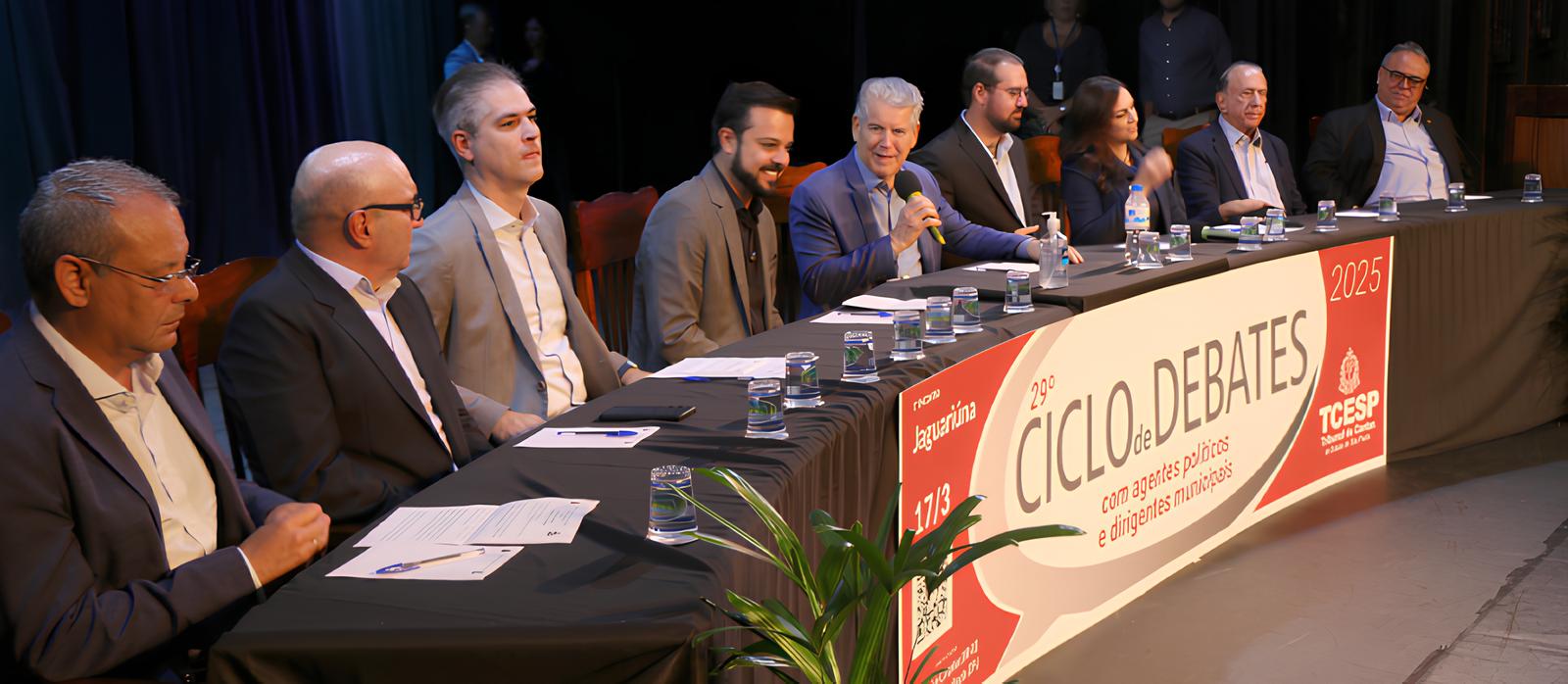 Quando a Gestão Pública Encontra a Transparência: Como Jaguariúna Tornou-se o Palco de um Diálogo Transformador no Ciclo de Debates 2025 1 Quando a Gest o P blica Encontra a Transpar ncia Como Jaguari na Tornou se o Palco de um Di logo Transformador no Ciclo de Debates 2025
