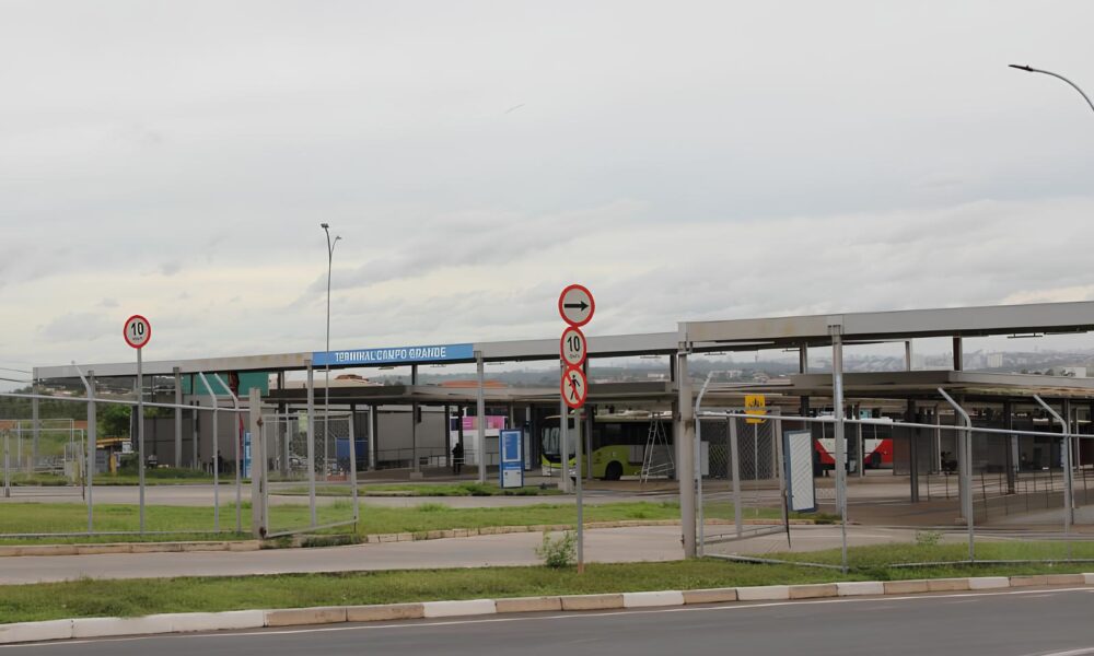 Bloqueio na JBD Motoristas For ados a Invadir o Terminal Campo Grande em Obra que Promete Caos e Solu es