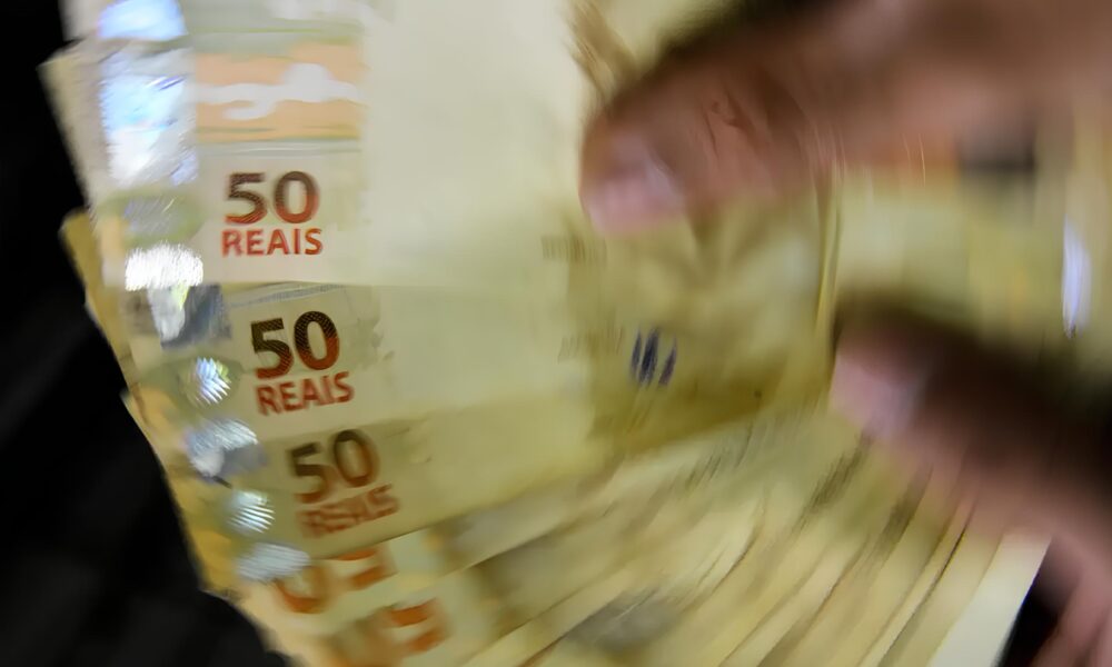 Cr dito Consignado com FGTS A Nova Oportunidade ou Armadilha Financeira Descubra o Que Voc Precisa Saber Antes de Assinar Qualquer Contrato em 2025