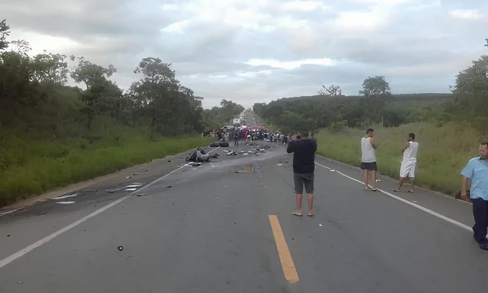 Trag dia nas Rodovias Motociclista Perde a Vida em Colis o com Caminh o na Bandeirantes O Que Podemos Aprender