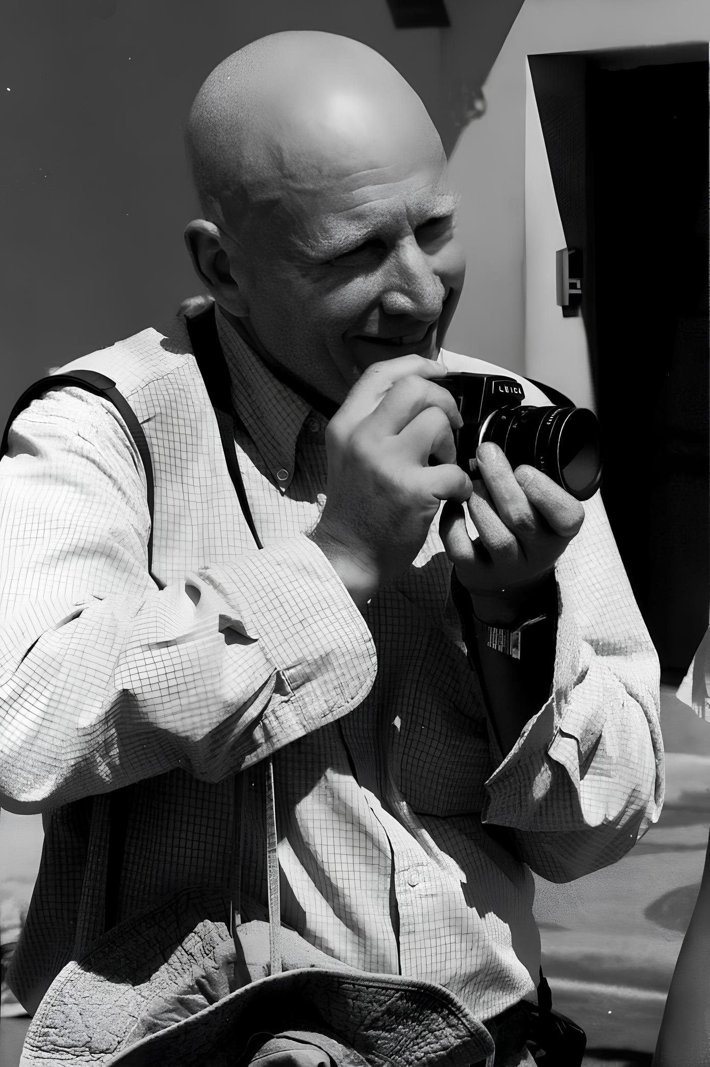 A Lente que Mudou o Mundo: A Vida e o Legado de Sebastião Salgado, o Fotógrafo que Revelou a Alma da Humanidade e da Terra 1 A Lente que Mudou o Mundo A Vida e o Legado de Sebasti o Salgado o Fot grafo que Revelou a Alma da Humanidade e da Terra