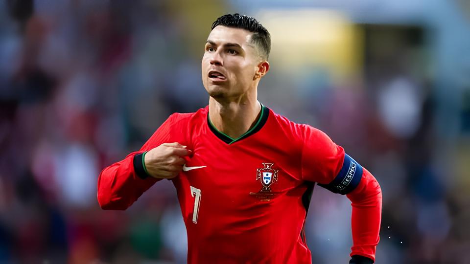 CR7 na Terra do Futebol: O Dia em que Cristiano Ronaldo Desembarcou no Brasil e o Impacto de sua Passagem 1 CR7 na Terra do Futebol O Dia em que Cristiano Ronaldo Desembarcou no Brasil e o Impacto de sua Passagem