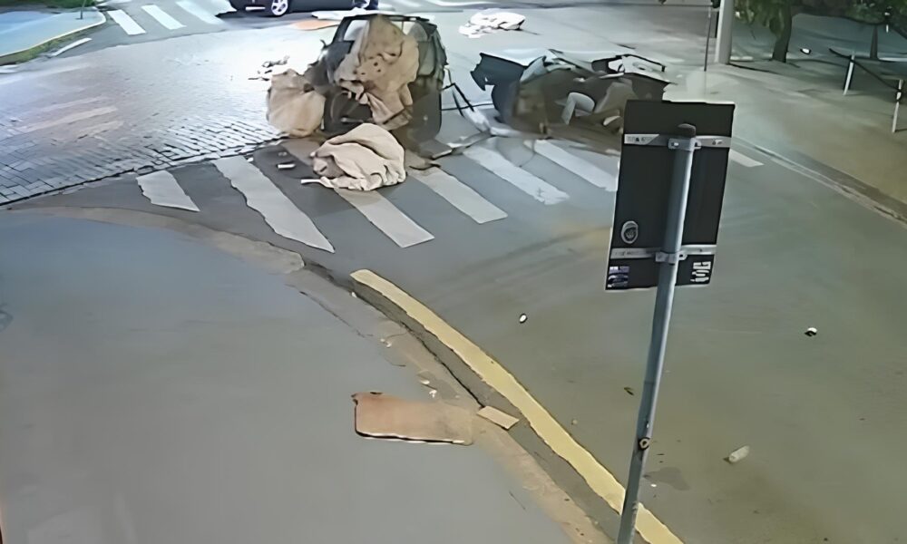Carro Dividido ao Meio em Colis o O Mist rio de um Acidente Ins lito que Desafia a L gica
