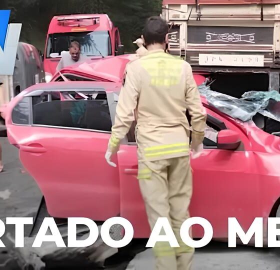 Carro Partido ao Meio: O Acidente que Desafiou a Lógica e Virou Símbolo de Caos no Trânsito Brasileiro 2 Carro Partido ao Meio O Acidente que Desafiou a L gica e Virou S mbolo de Caos no Tr nsito Brasileiro