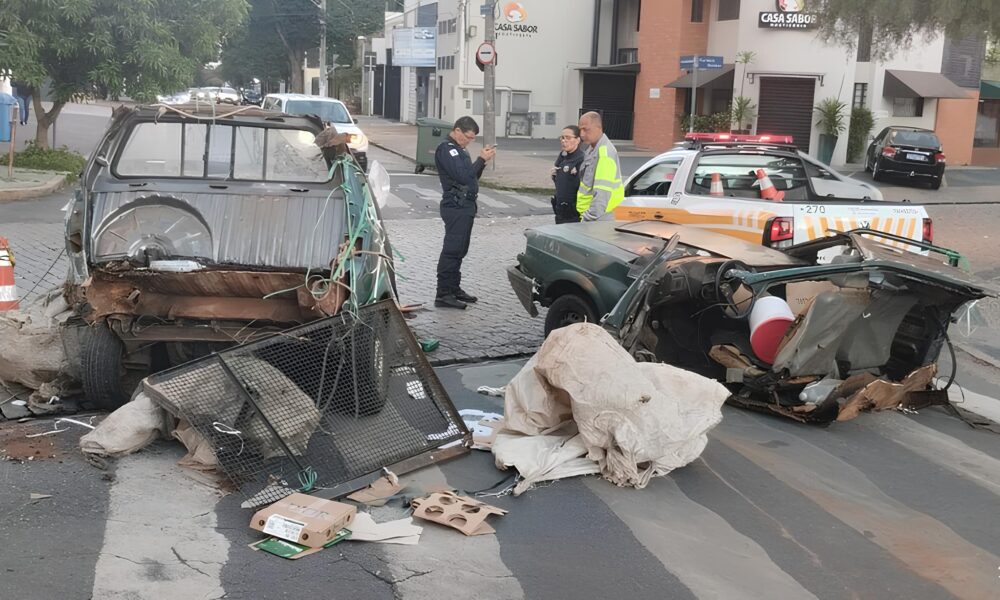 Carro Partido ao Meio em Acidente Choca a Cidade 38 Multas e R 63 Mil em D vidas Revelam Hist ria de Desprezo s Leis