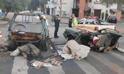 Carro Partido ao Meio em Acidente Choca a Cidade 38 Multas e R 63 Mil em D vidas Revelam Hist ria de Desprezo s Leis