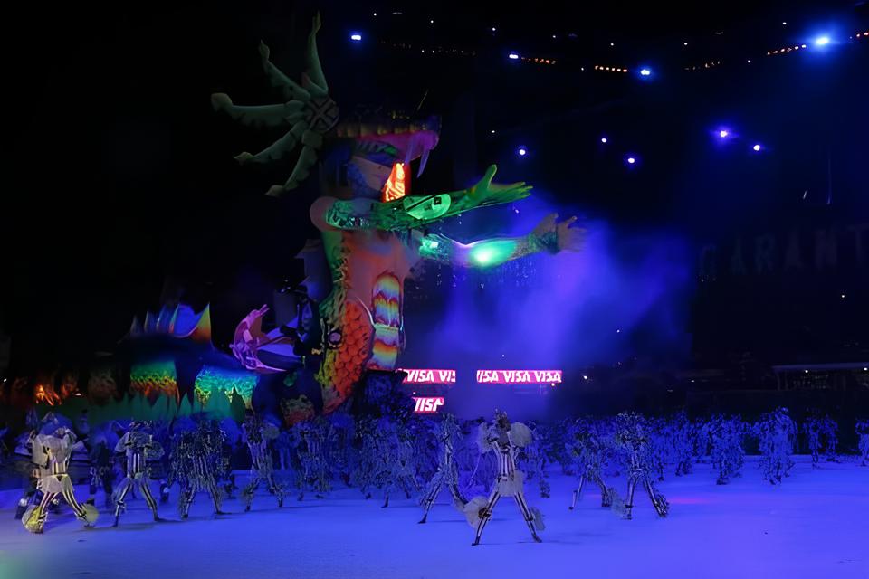 O Céu do Brasil é Azul e Vermelho: Como a Azul Está Transformando o Festival de Parintins em um Espectáculo Aéreo 1 O C u do Brasil Azul e Vermelho Como a Azul Est Transformando o Festival de Parintins em um Espect culo A reo