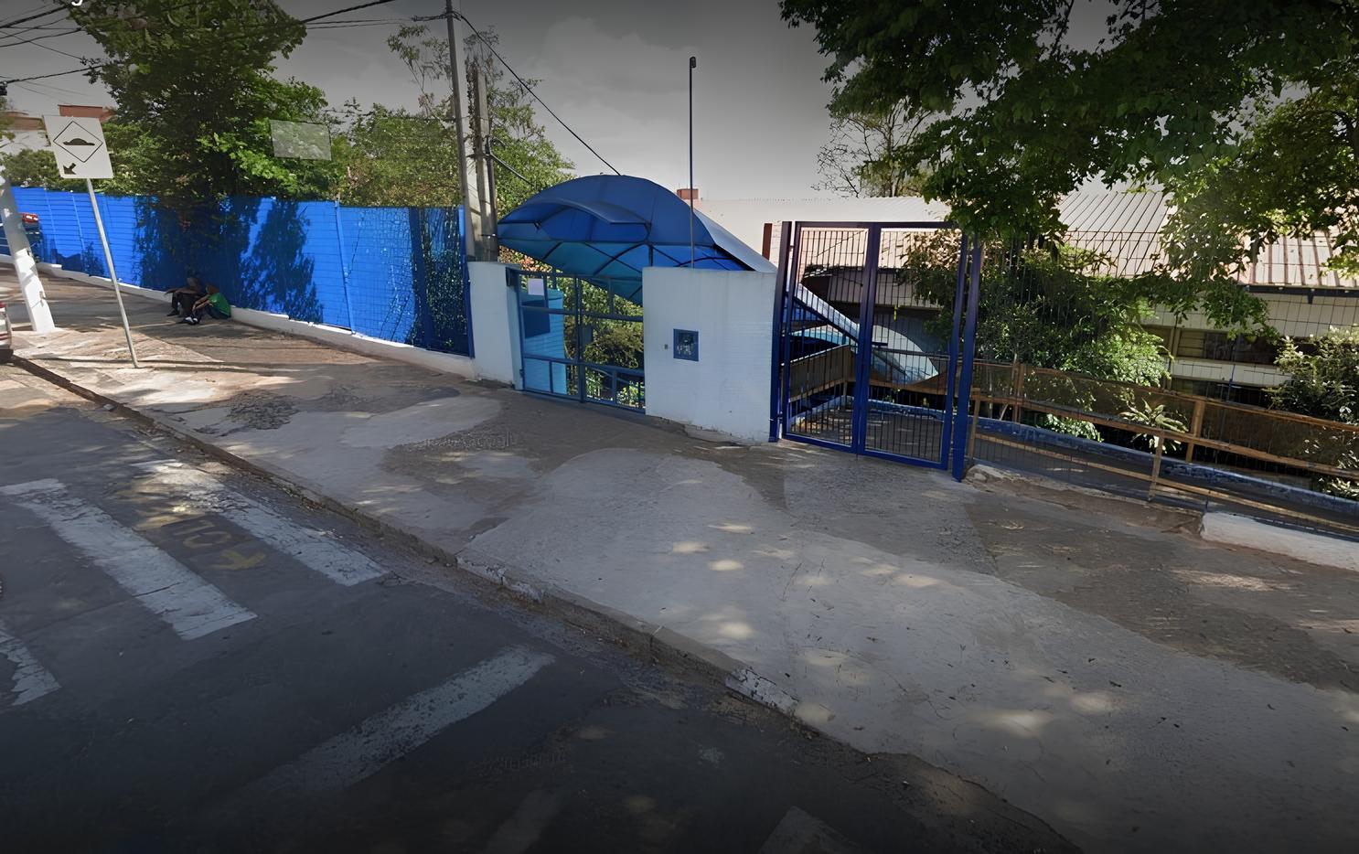 O Dia em que um Aluno de 7 Anos Virou o Protagonista de um Caso Policial: O Salto do Muro e a Viagem à Delegacia 1 O Dia em que um Aluno de 7 Anos Virou o Protagonista de um Caso Policial O Salto do Muro e a Viagem Delegacia