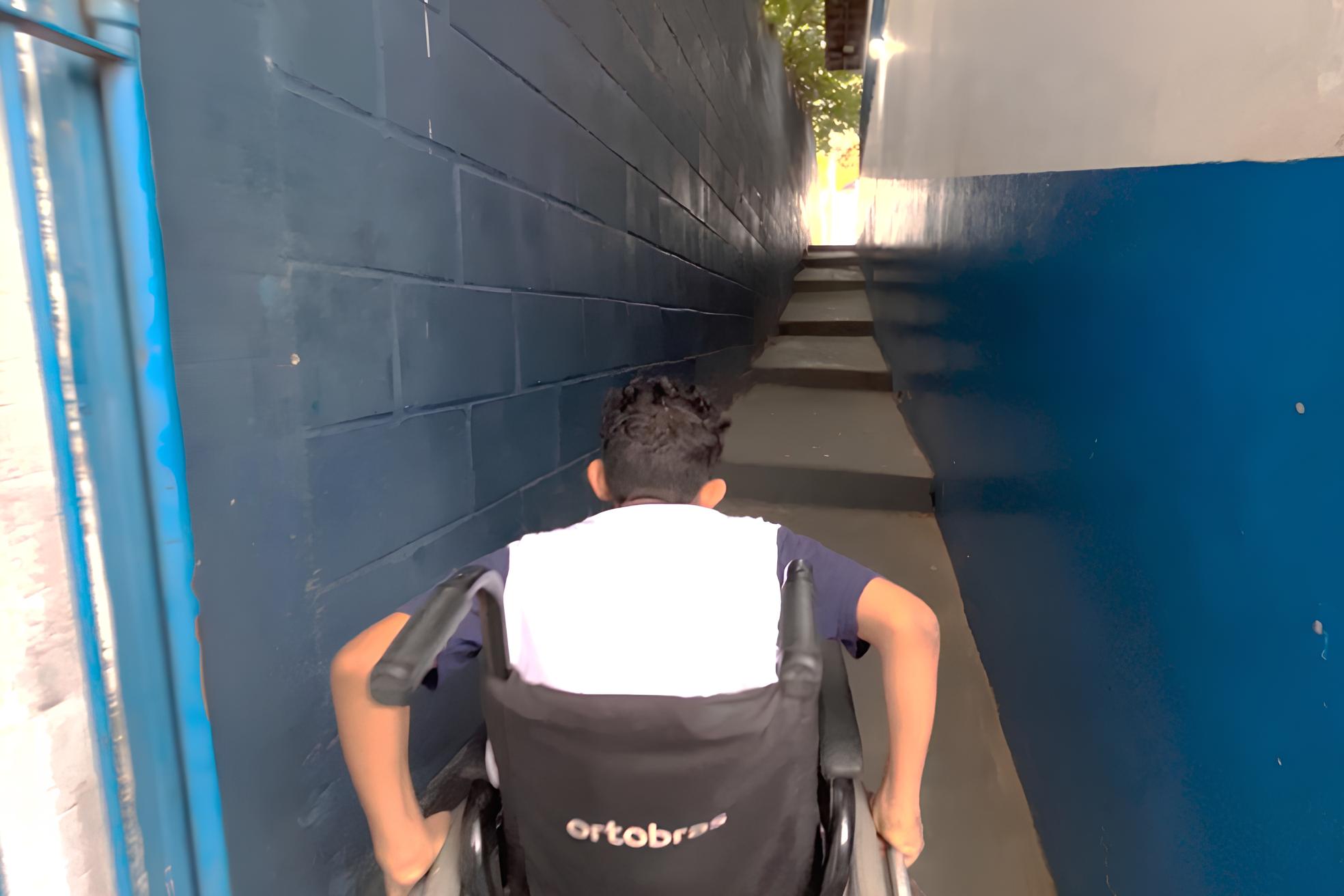 Quando a Educação Vira um Direito Negado: A Luta de Crianças com Deficiência no Brasil 1 Quando a Educa o Vira um Direito Negado A Luta de Crian as com Defici ncia no Brasil