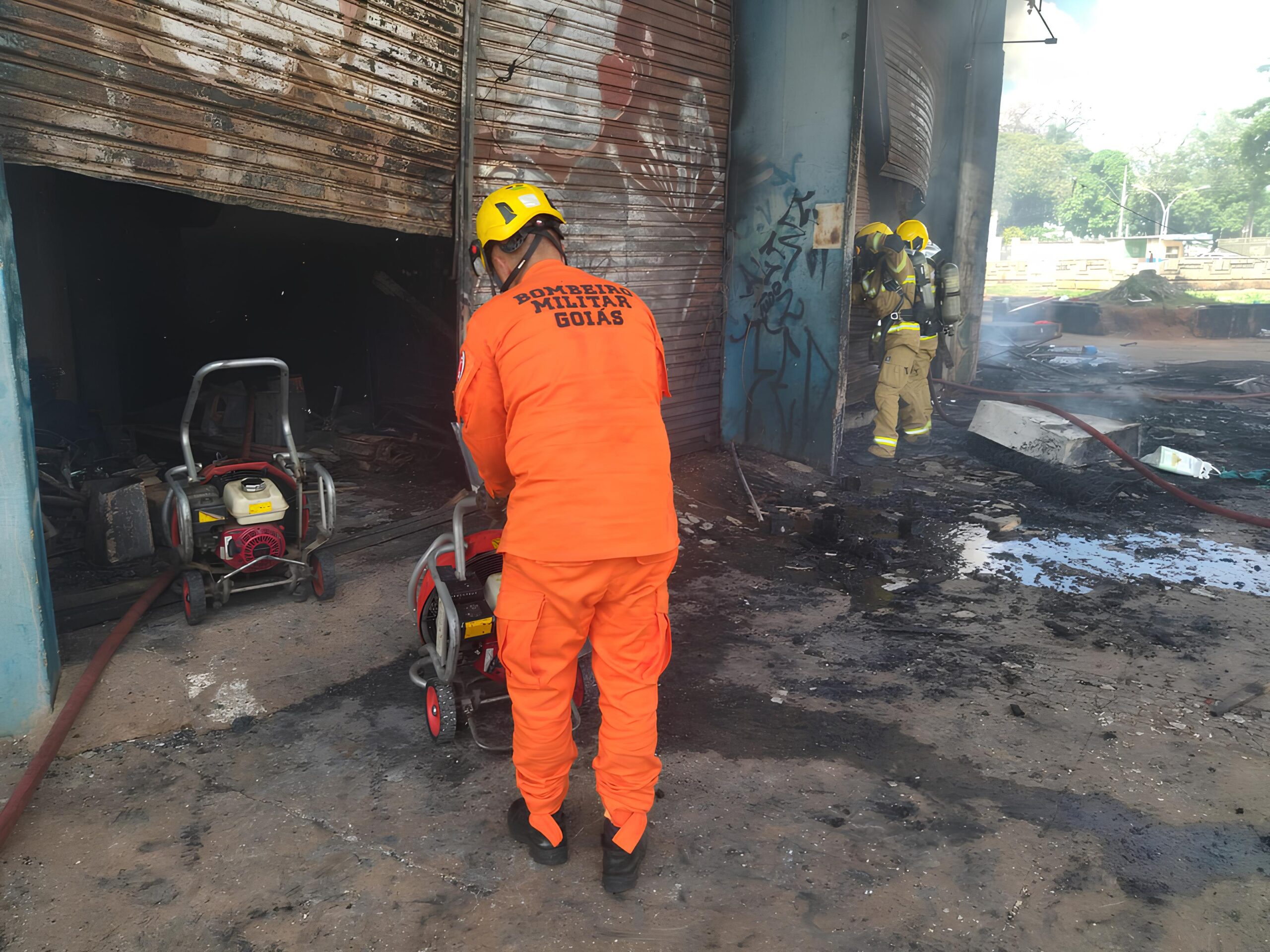 Um Incêndio Inesperado: Como um Princípio de Chamas no Ginásio de Campinas Revela Falhas e Reflexões Sobre Segurança Pública 1 Um Inc ndio Inesperado Como um Princ pio de Chamas no Gin sio de Campinas Revela Falhas e Reflex es Sobre Seguran a P blica scaled