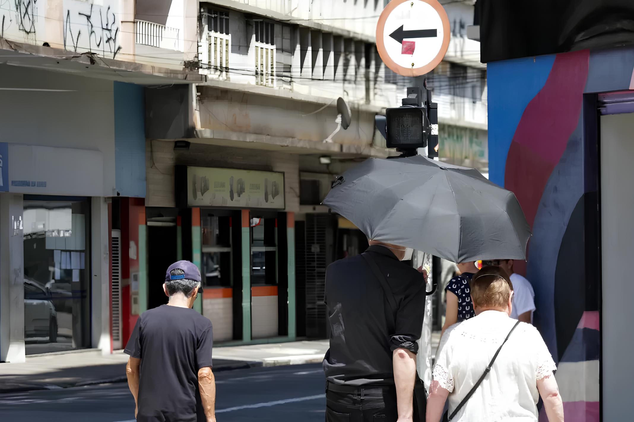 Um Veranico Inesperado: O Calor Anômalo que Está Transformando o Outono em Verão 1 Um Veranico Inesperado O Calor An malo que Est Transformando o Outono em Ver o