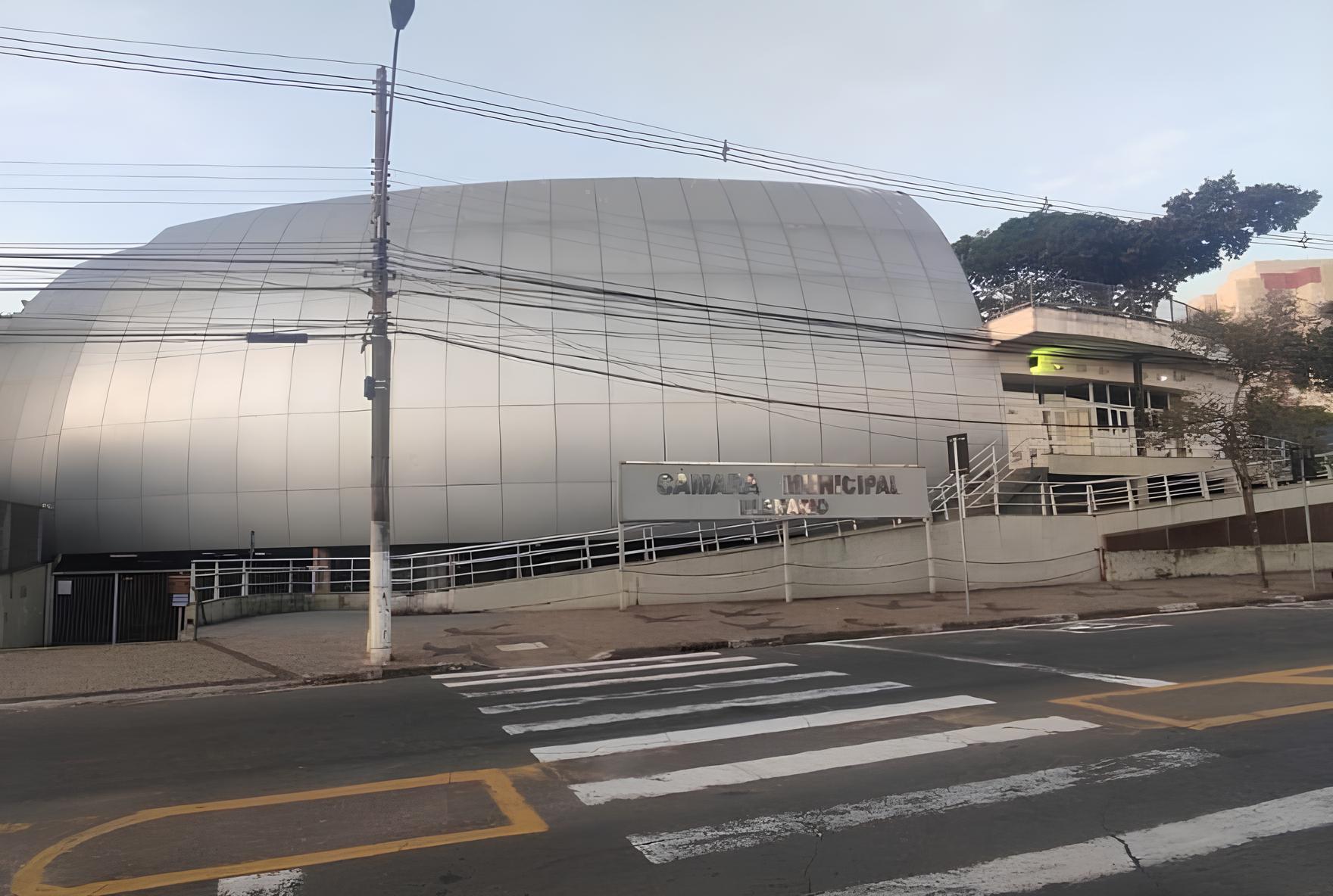 Câmara de Campinas em Ação: Decisões que Moldarão o Futuro da Cidade 1 C mara de Campinas em A o Decis es que Moldar o o Futuro da Cidade