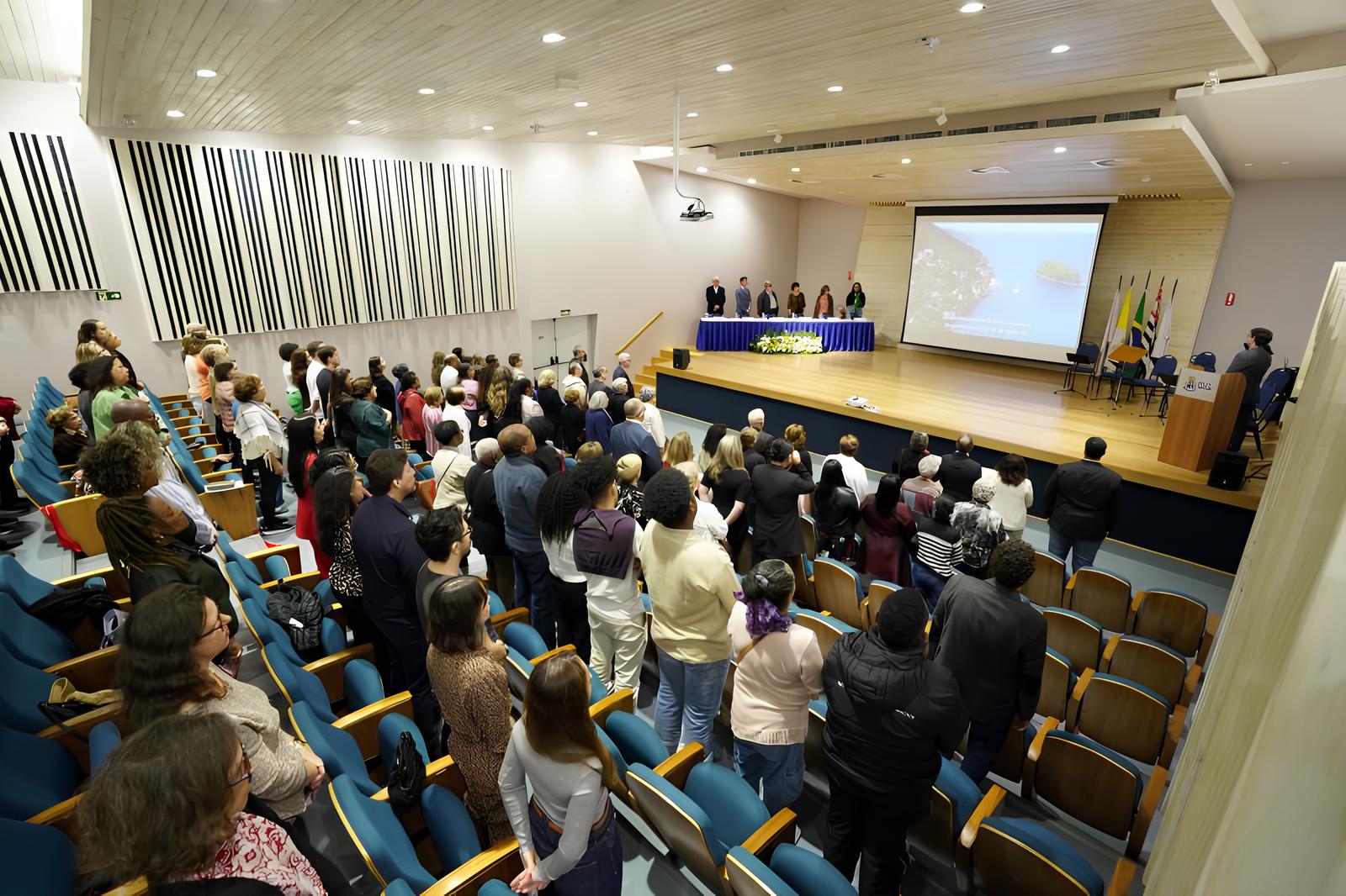 Faculdade de Serviço Social da PUC-Campinas: 75 Anos de Transformação Social e Legado Histórico 1 Faculdade de Servi o Social da PUC Campinas 75 Anos de Transforma o Social e Legado Hist rico