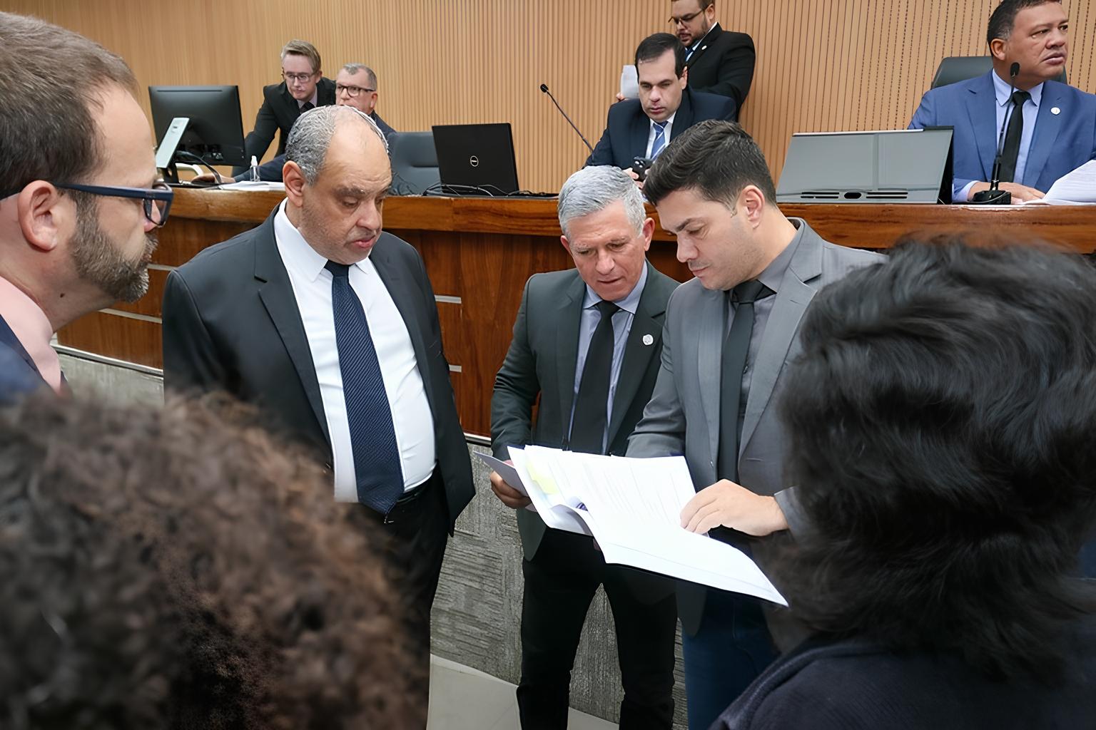 O Jogo Político de Campinas: Como a LDO de 2026 Ignorou a Oposição e Avançou sob o Manto da Maioria Governista 1 O Jogo Pol tico de Campinas Como a LDO de 2026 Ignorou a Oposi o e Avan ou sob o Manto da Maioria Governista