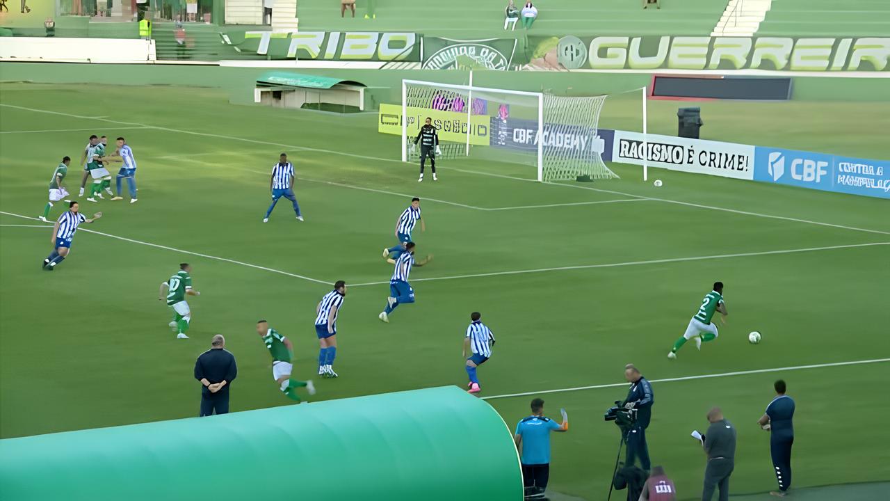 O Jogo que Sacudiu Campinas: Como o Guarani Conquistou Sua Vaga no G-8 da Série C em um Duelo Épico Contra o CSA 1 O Jogo que Sacudiu Campinas Como o Guarani Conquistou Sua Vaga no G 8 da S rie C em um Duelo pico Contra o CSA