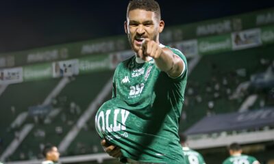 O Zagueiro Incans vel Como Raphael Rodrigues Est Escrevendo Sua Hist ria no Guarani e Desafiando os Limites do Futebol Moderno