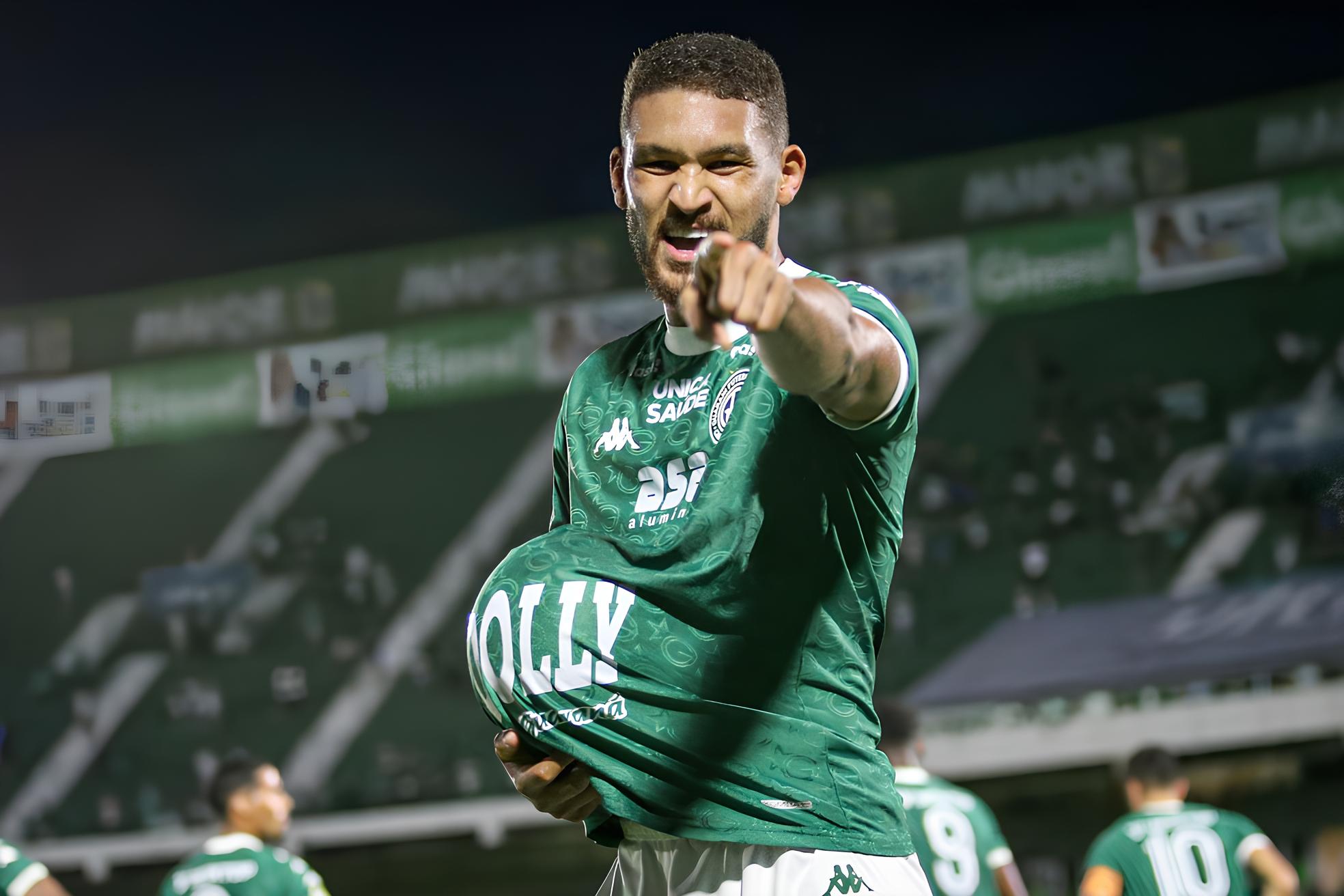 O Zagueiro Incansável: Como Raphael Rodrigues Está Escrevendo Sua História no Guarani e Desafiando os Limites do Futebol Moderno 1 O Zagueiro Incans vel Como Raphael Rodrigues Est Escrevendo Sua Hist ria no Guarani e Desafiando os Limites do Futebol Moderno