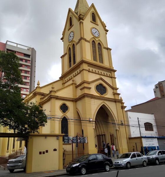 Quando a Fé Encontra o Caos: O Caso do Spray de Pimenta em Plena Missa que Deixou uma Criança Ferida 2 Quando a F Encontra o Caos O Caso do Spray de Pimenta em Plena Missa que Deixou uma Crian a Ferida