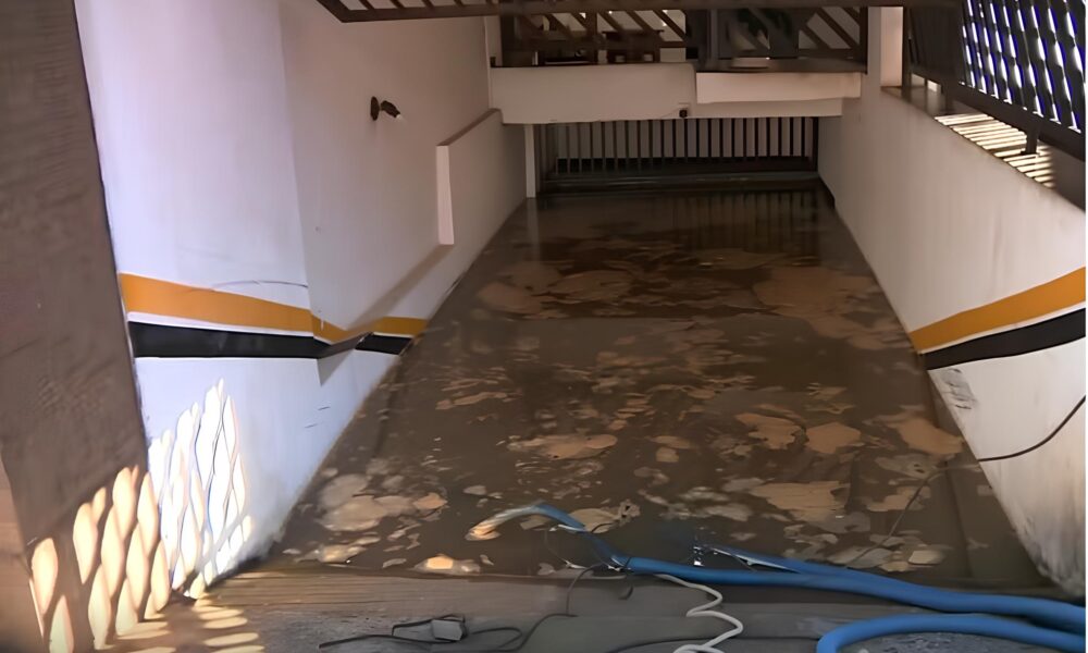 Quando a gua Invadiu o Subsolo O Dia em que uma Garagem se Transformou em um Lago