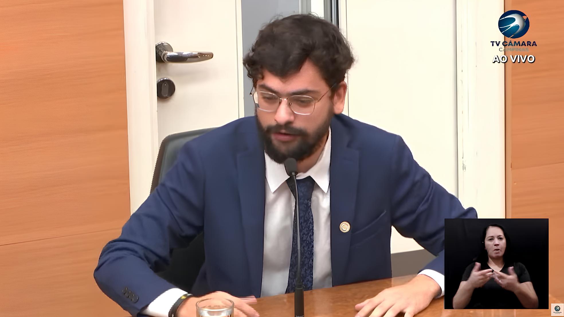 Vereador Vini Oliveira Escapa de Processo por Irregularidade em Fiscalização: Justiça ou Injustiça na Política Local? 1 Vereador Vini Oliveira Escapa de Processo por Irregularidade em Fiscaliza o Justi a ou Injusti a na Pol tica Local