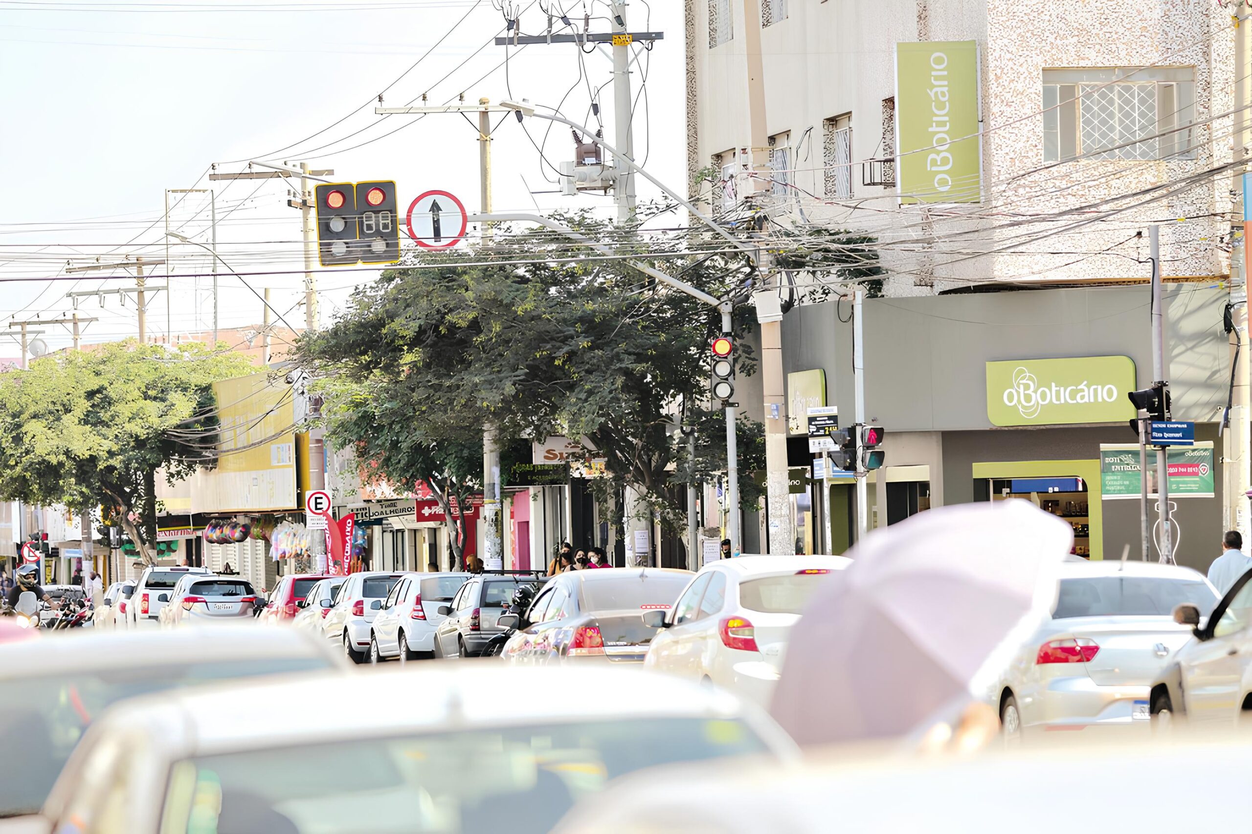 A Avenida 24 de Outubro Está Prestes a Ganhar um Novo Rosto: O Que Esperar das Transformações no Coração de Goiânia? 1 A Avenida 24 de Outubro Est Prestes a Ganhar um Novo Rosto O Que Esperar das Transforma es no Cora o de Goi nia scaled