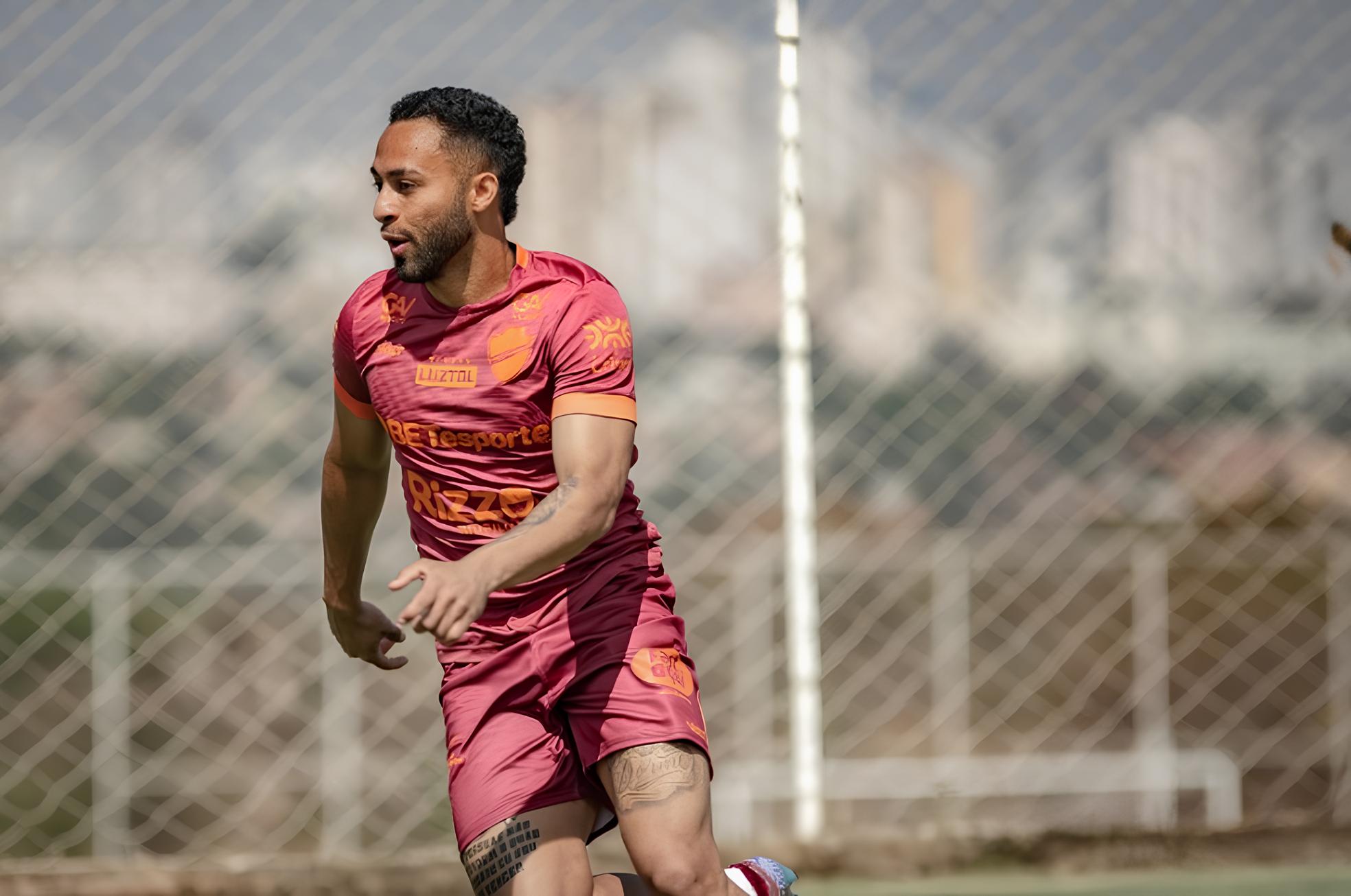 Gabriel Silva Chega ao Guarani: O Atacante Que Pode Mudar o Jogo na Série C 1 Gabriel Silva Chega ao Guarani O Atacante Que Pode Mudar o Jogo na S rie C