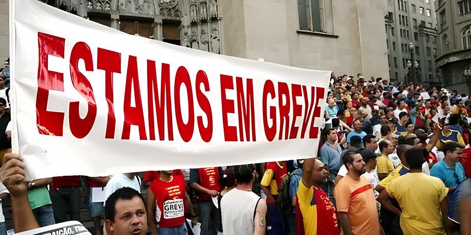 Quando a Saúde e a Educação Viram Mercadoria: A Luta de Quem Está na Linha de Frente Contra as Privatizações em Campinas 1 Quando a Sa de e a Educa o Viram Mercadoria A Luta de Quem Est na Linha de Frente Contra as Privatiza es em Campinas