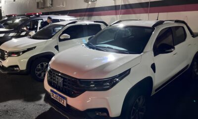 Tr s Homens Presos em Opera o Policial em Campinas O Caso dos Carros Roubados e os R 29 Mil Escondidos no Porta Malas