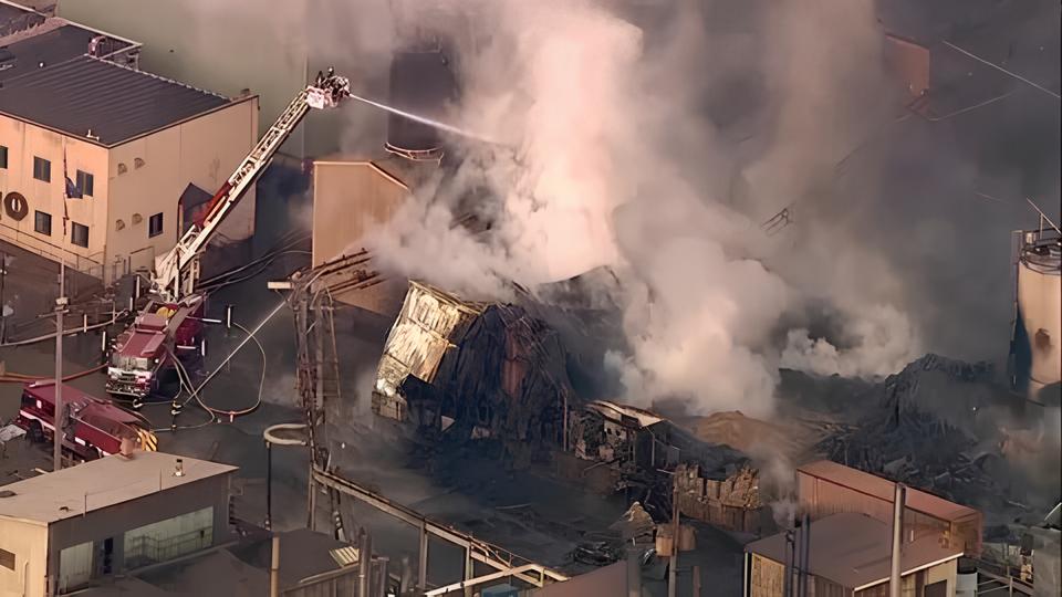 Fogo e Caos em Americana: O Dia em que uma Fábrica de Espumas Virou o Epicentro de um Drama Regional 1 Fogo e Caos em Americana O Dia em que uma F brica de Espumas Virou o Epicentro de um Drama Regional