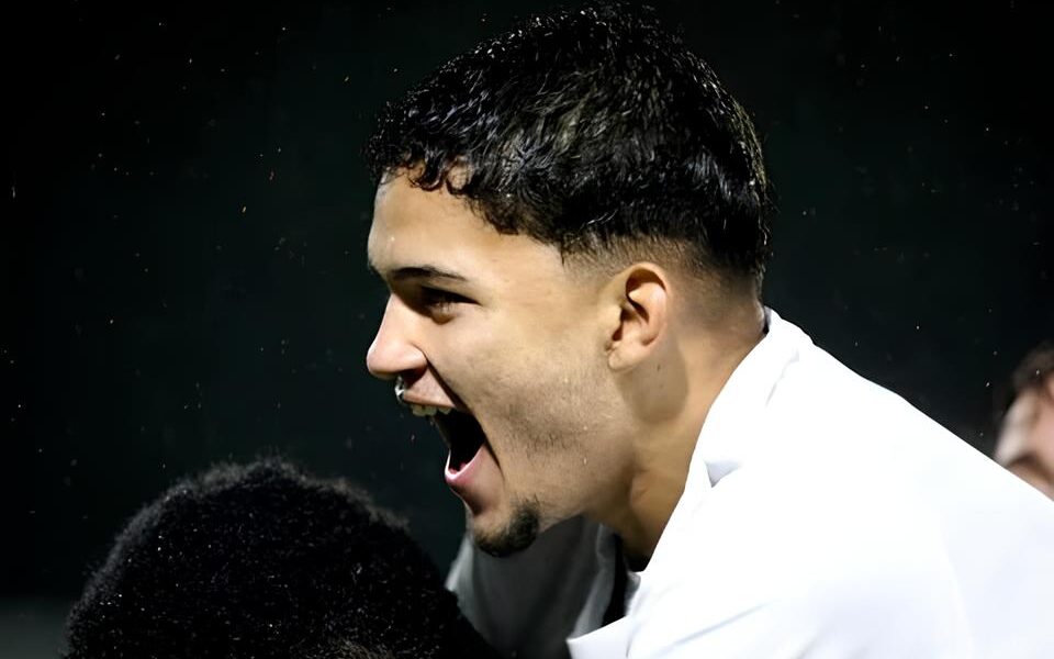 O Futuro do Santos FC Est Escrito Mateus Xavier Renova Contrato e Sinaliza uma Nova Era para o Clube