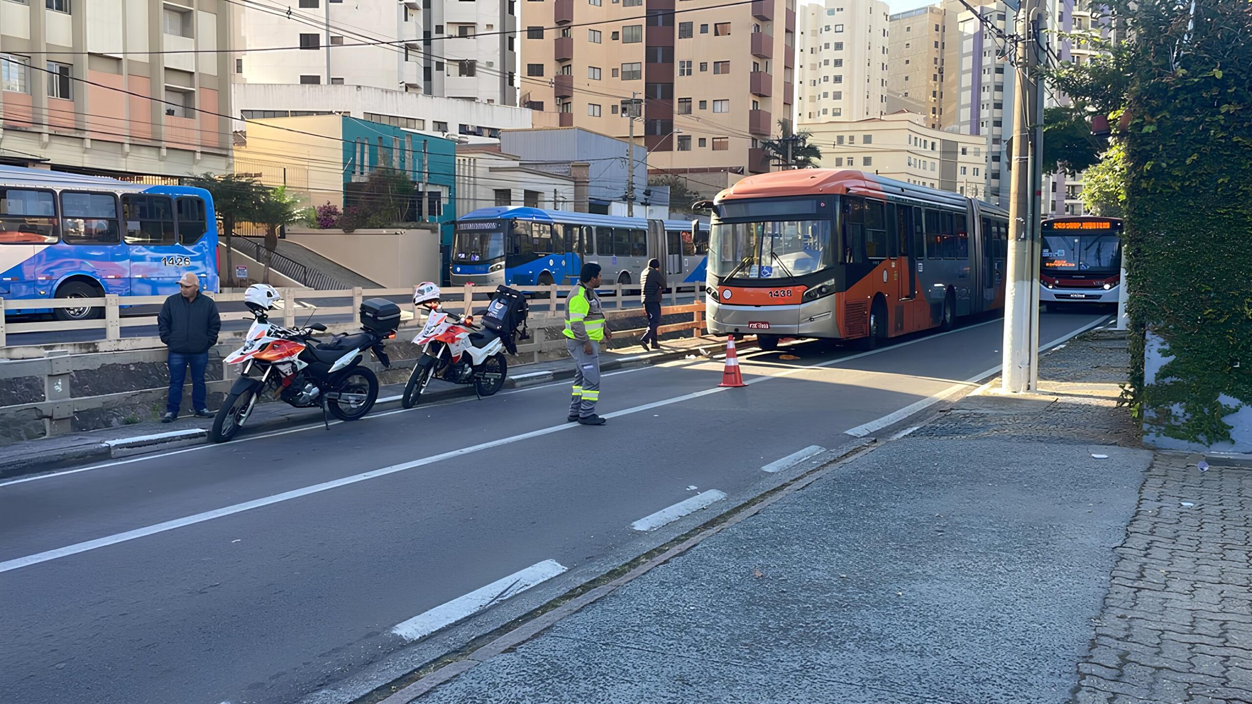 O Momento que Parou uma Avenida Idosa Atropelada Ap s Queda de nibus no Cora o de Campinas scaled