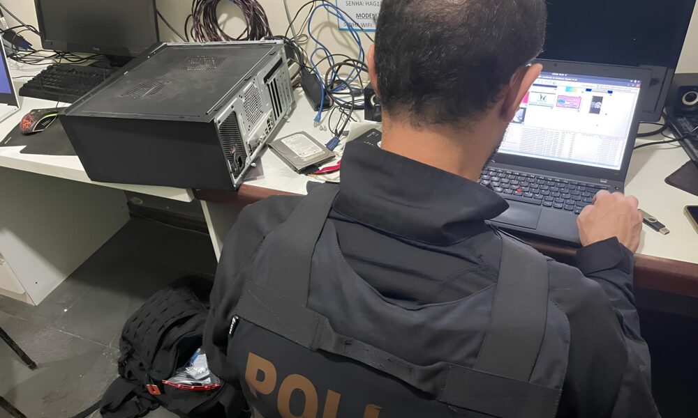 Os Perigos Invis veis das Redes Sociais Como Imagens Inocentes de Crian as Podem Atrair Predadores Online