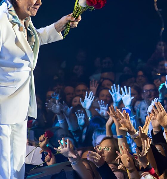 Roberto Carlos: O Rei Renova o Coração com Flores e Canções em 2025 2 Roberto Carlos O Rei Renova o Cora o com Flores e Can es em 2025