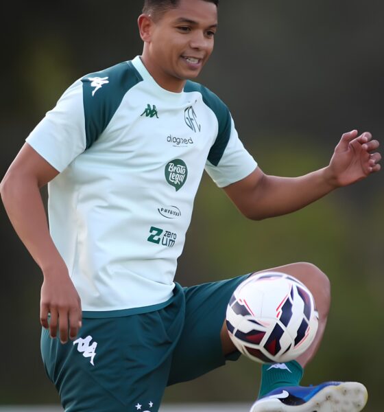 A Revolução do Guarani: Como 17 Contratações Podem Redefinir o Destino de um Clube na Série C 2 A Revolu o do Guarani Como 17 Contrata es Podem Redefinir o Destino de um Clube na S rie C