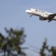 Aeroporto de Salvador Muda as Regras do Jogo Quem Exagerar no Beijo Voe Pode Levar Multa Salgada