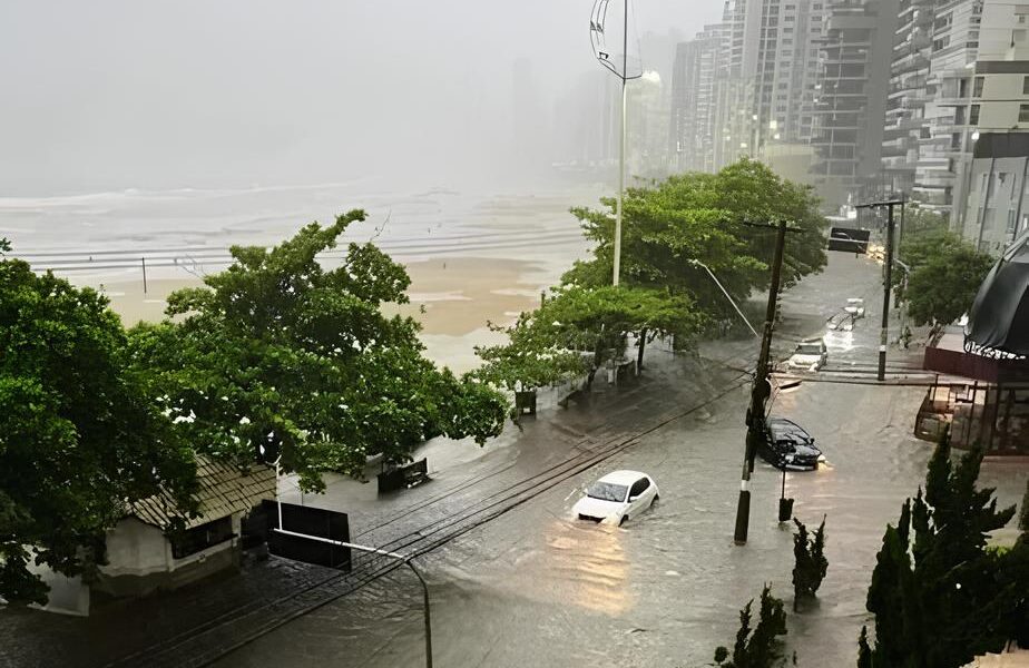 Chuvas Intensas e Trovoadas Dominam Campinas O Que Esperar do Clima Nesta Ter a Feira
