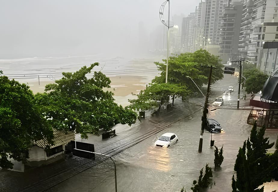 Chuvas Intensas e Trovoadas Dominam Campinas O Que Esperar do Clima Nesta Ter a Feira