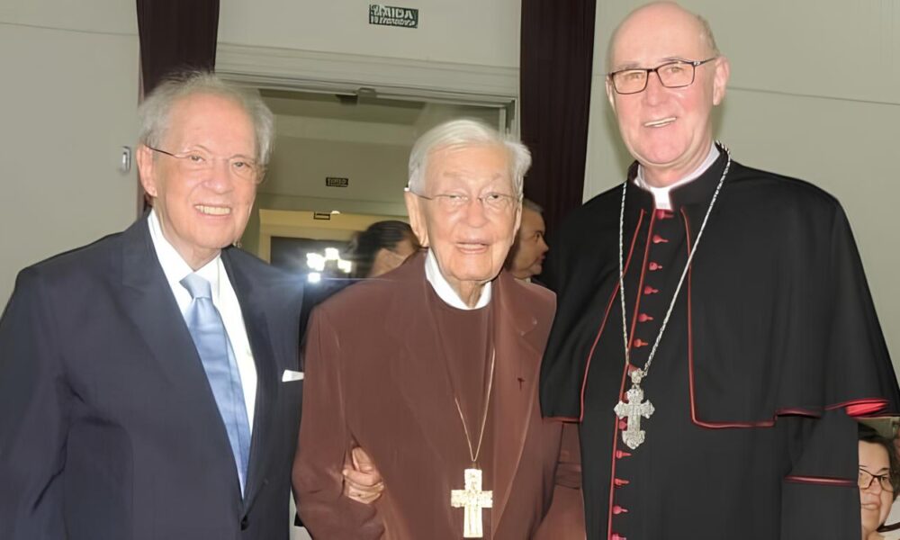 Dom Gilberto e a Luta Silenciosa Um Retrato de F Resili ncia e Comunidade em Tempos de Adversidade