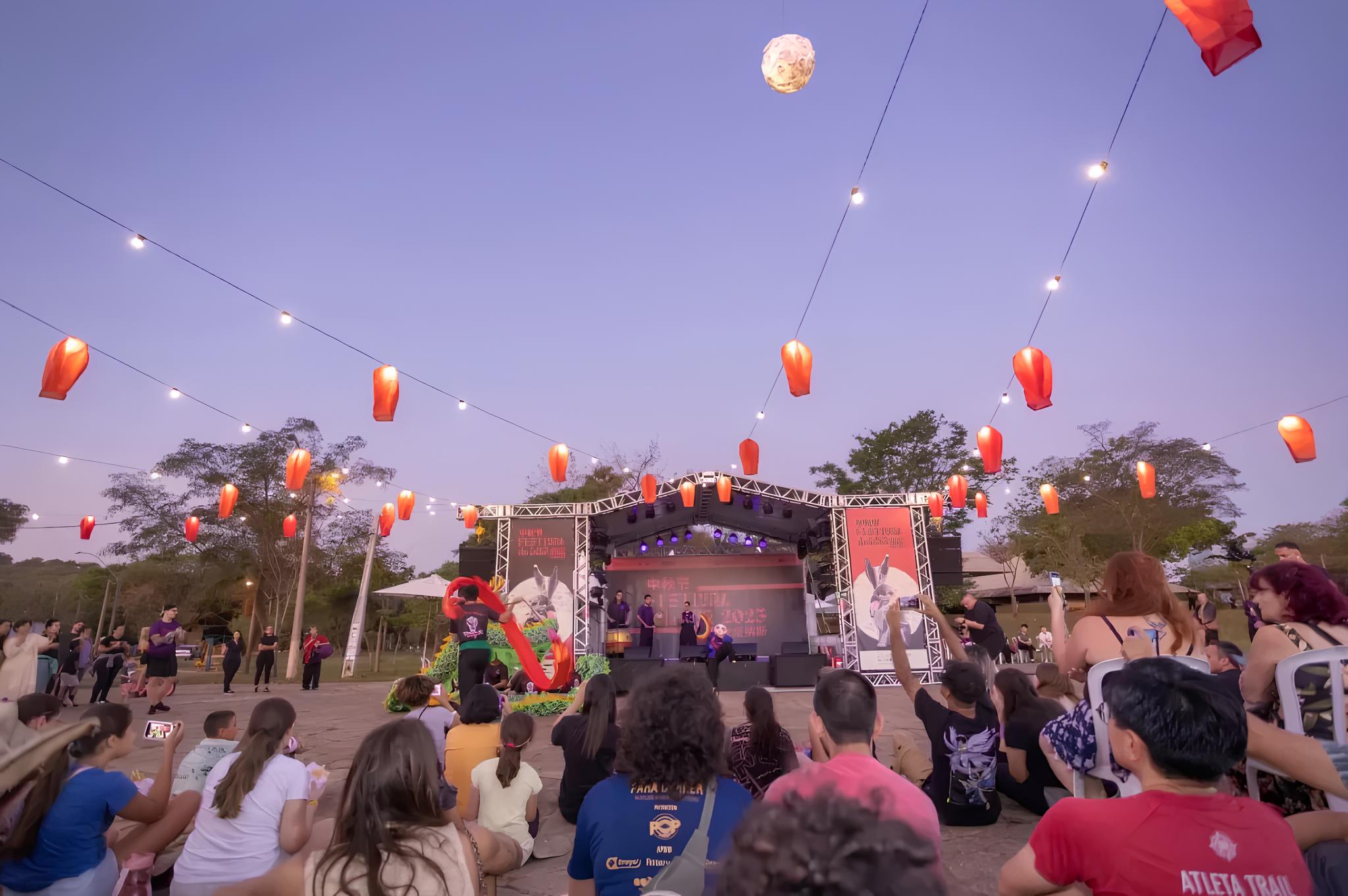 Sob o Signo da Lua Como a Cultura Chinesa Encontra a Sustentabilidade em um Festival Encantador no Brasil