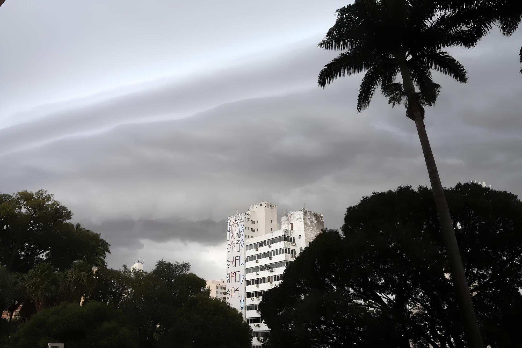 Ciclone Extratropical Ameaça São Paulo: A Virada Climática que Ninguém Esperava 1